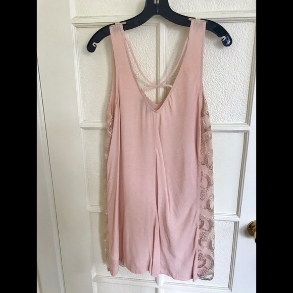 ASTR light pink and gold dress - Picture 3 of 3